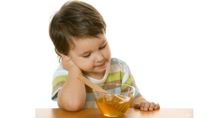 Trẻ em dưới 1 tuổi không nên uống mật ong